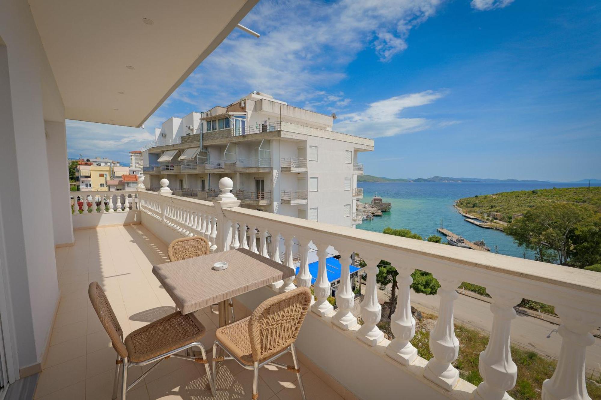 Vila Marina Apartments ซารานเดอ ภายนอก รูปภาพ